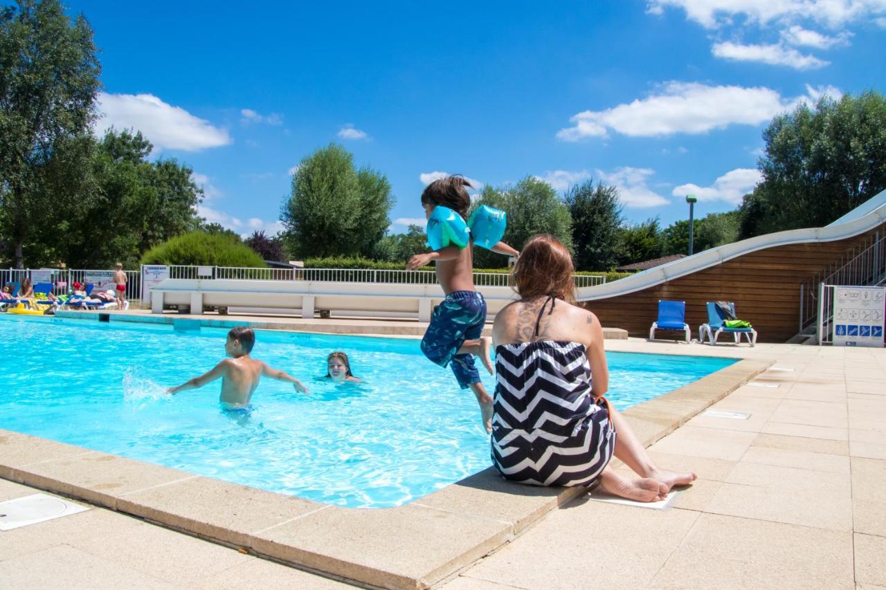 Camping Les Portes Du Beaujolais Anse Exterior photo